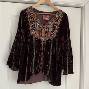 JOHNNY WAS VELVET SILK TOP SIZE 8